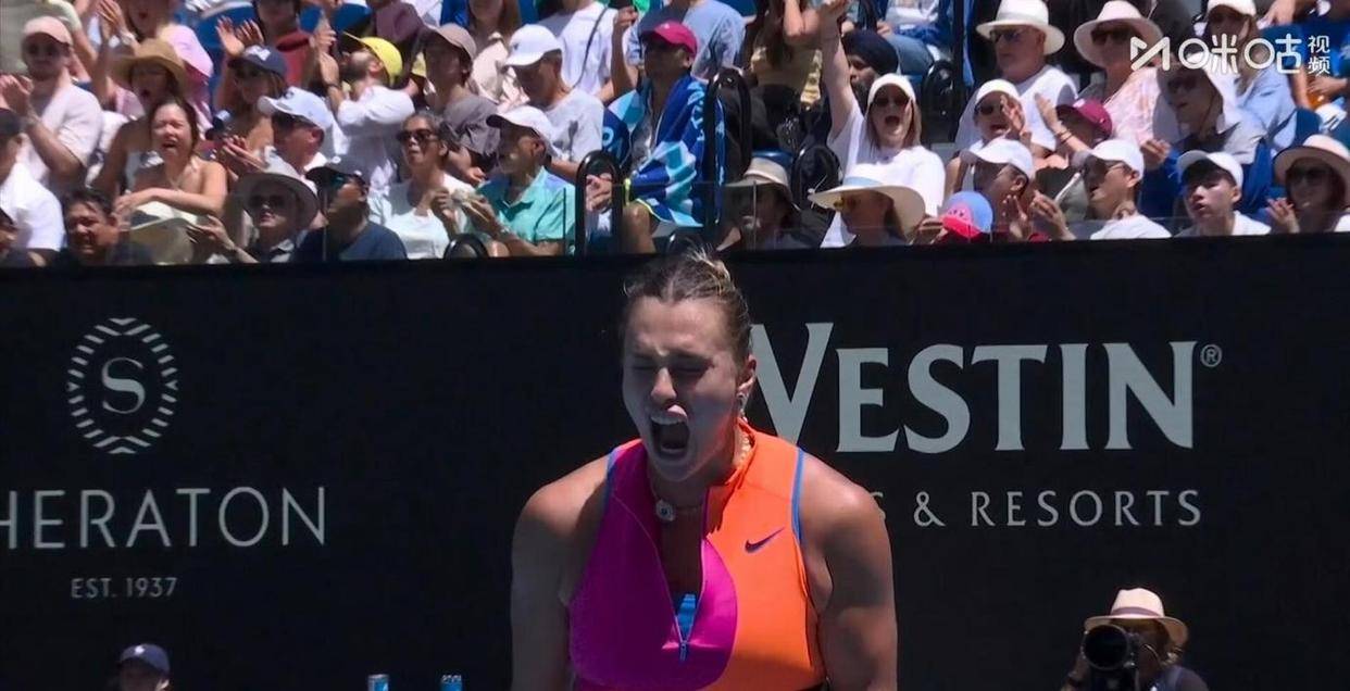 澳网最新战报!萨巴伦卡2-0姆博科晋级8强,抢七不败神话仍在继续_比赛_比分_底线