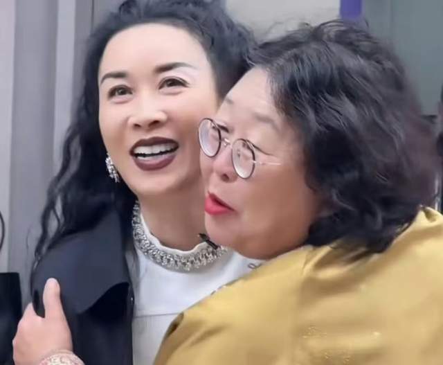 沈梦辰嫁杜海涛，那英直言眼光好，东北式夸赞缘何戳中大众?|殷秀梅_订阅