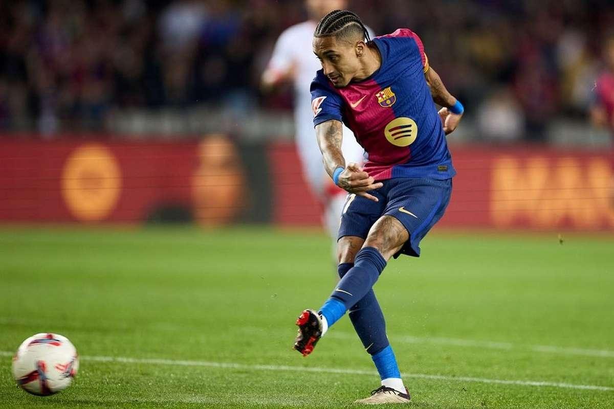 拉菲尼亚怒怼记者数据质疑，8球真的不如上赛季12球