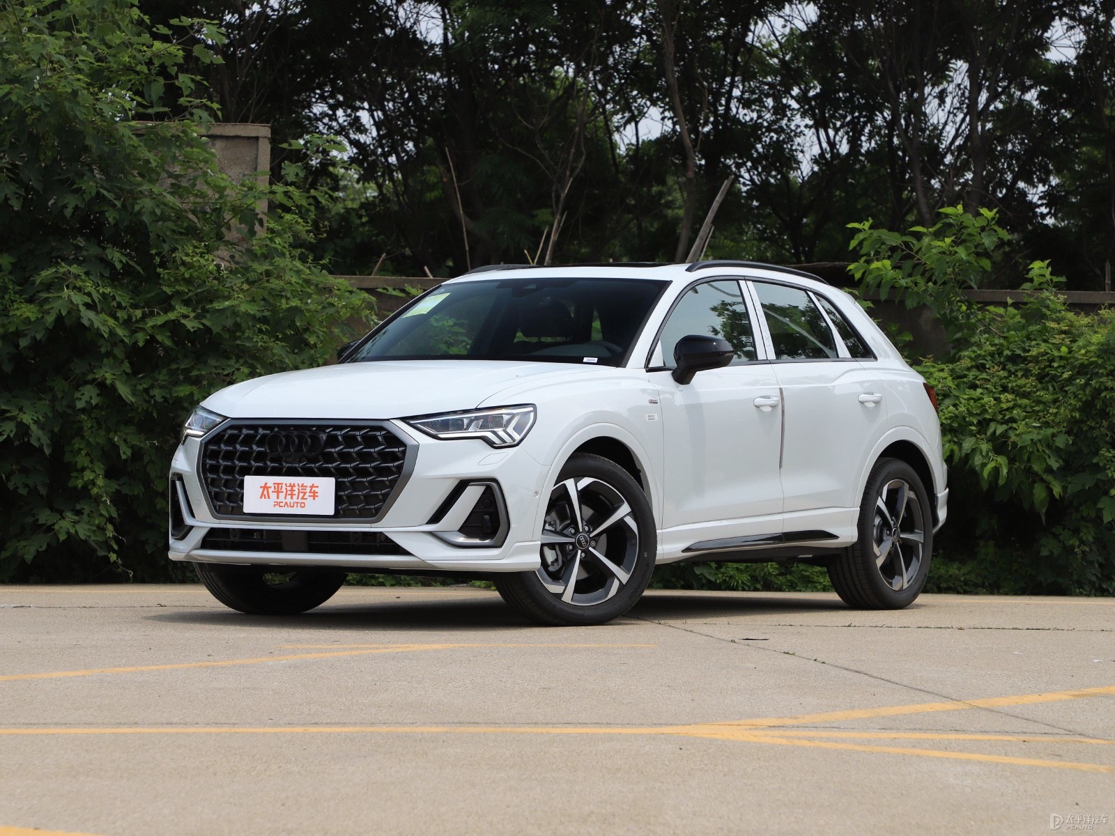 奥迪 Q3 顶配落地价是否包含保险和购置税？