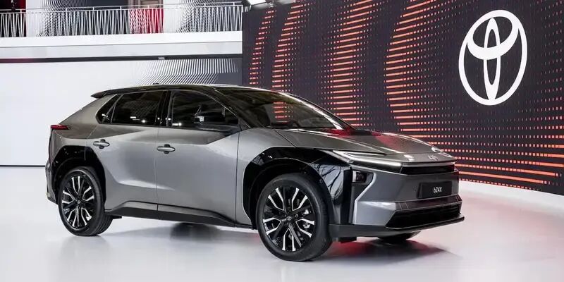 “油改电”?丰田新车!最大续航573km!三种动力!配四驱版本!