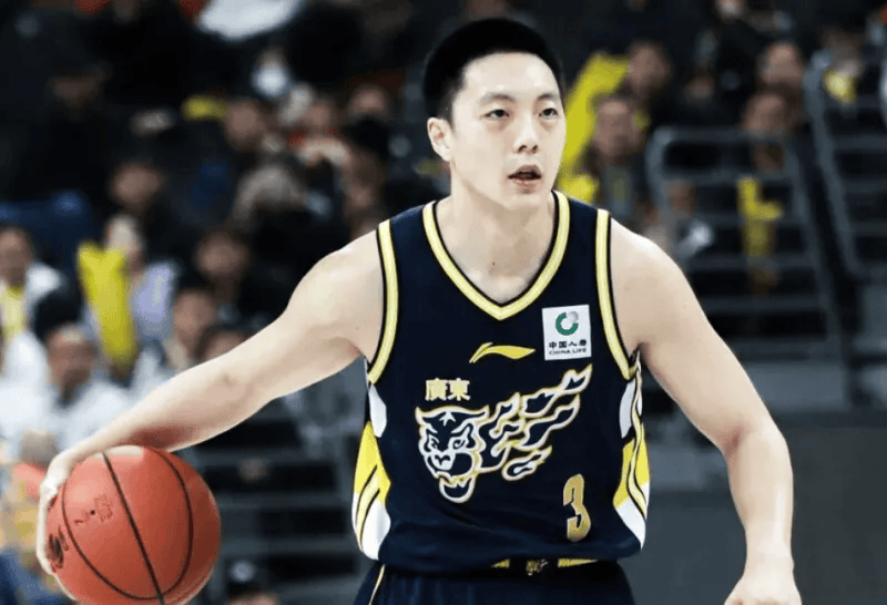 今晚广东vs吉林大名单：胡明轩、曾繁日出战，徐杰缺阵