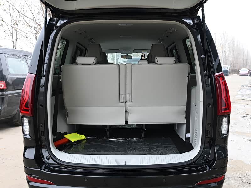 M7界各配置版本的价格是多少?