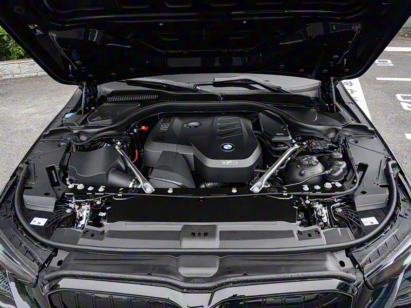 宝马5系高速行驶时车身抖动的原因是什么?