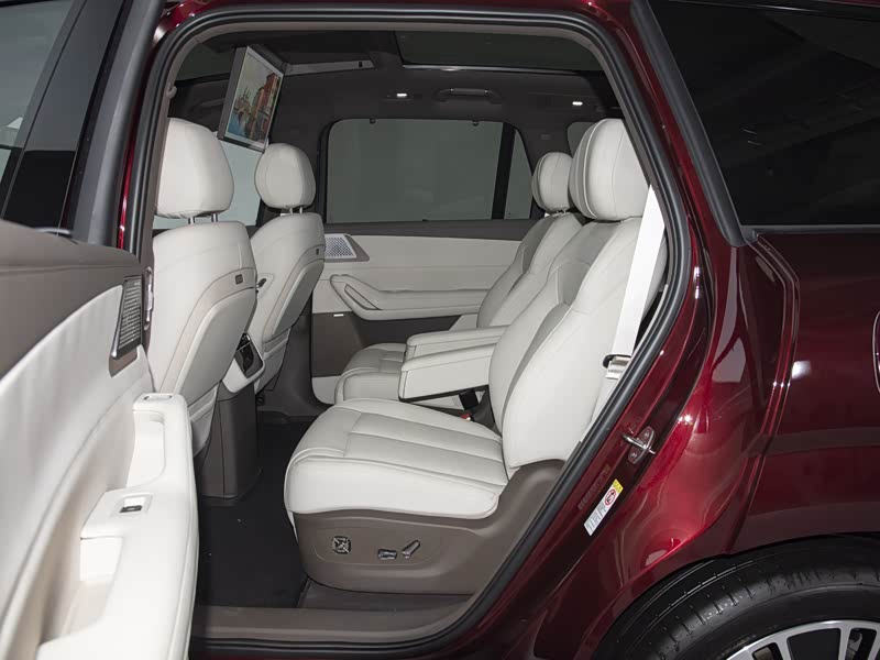 腾势N8L的座椅配置有哪些亮点,支持按摩和通风功能吗?