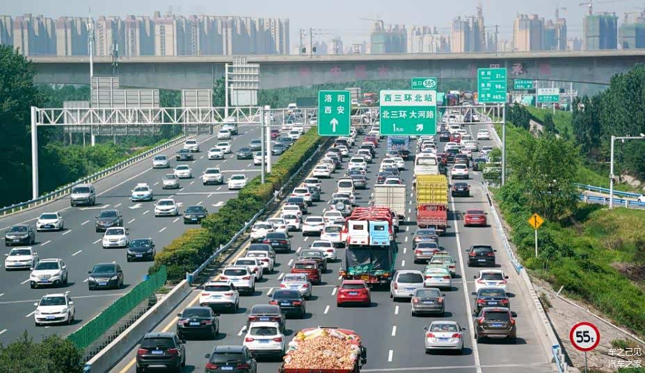 假期开车自驾游,可以在路上消磨时间的5个小妙招!