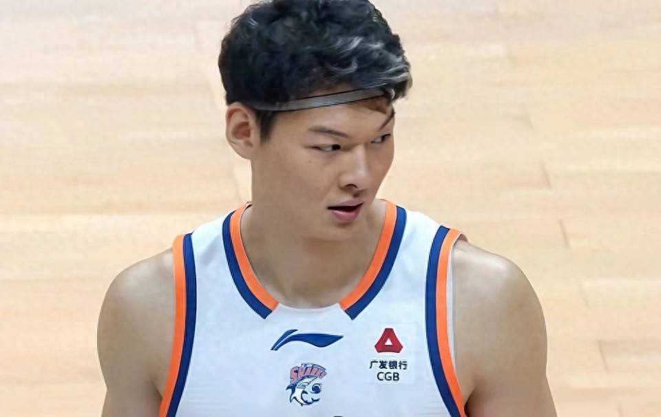 随着上海大胜北汽，山西力克辽宁，CBA最新排名出炉！广厦稳坐第1