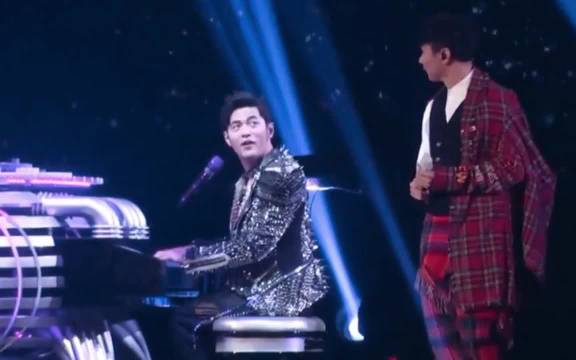 周杰伦、林俊杰《修炼最长的爱情电影》