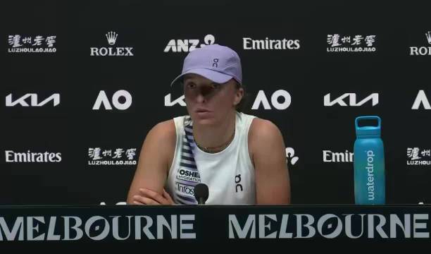 斯瓦泰克坦言发球技术改进遇阻，澳网后状态波动