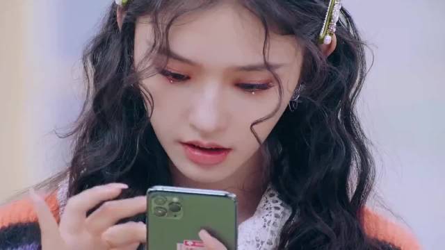 林允现场展示超高p图技术，吴昕喊话团队：你们看看人家！