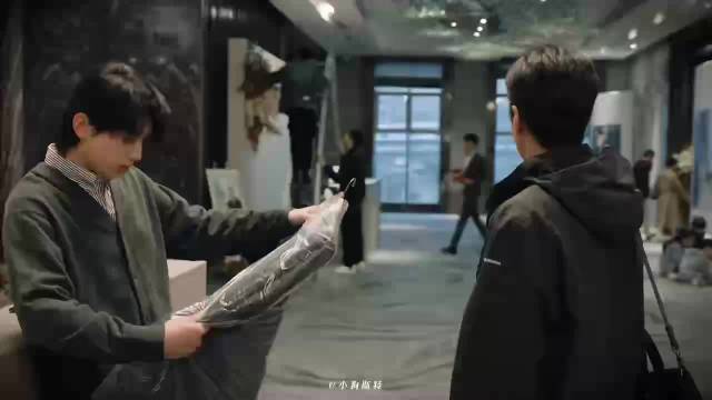 编剧于小千盛赞辛云来新剧演技，小人物挣扎与尊严演活