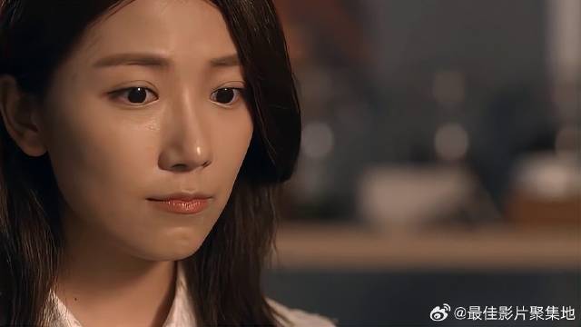 得知默笙和应晖是朋友，以玫默默羡慕，她命真好！