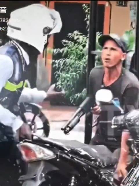 在国外他们也是人，不是钢铁侠，只要你有真理在手，他们也怕你了