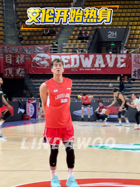 “艾伦开始热身”，今晚主场迎战福建男篮