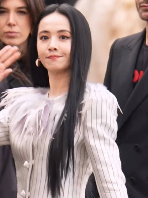 超美亮相巴黎时装周看秀直拍！