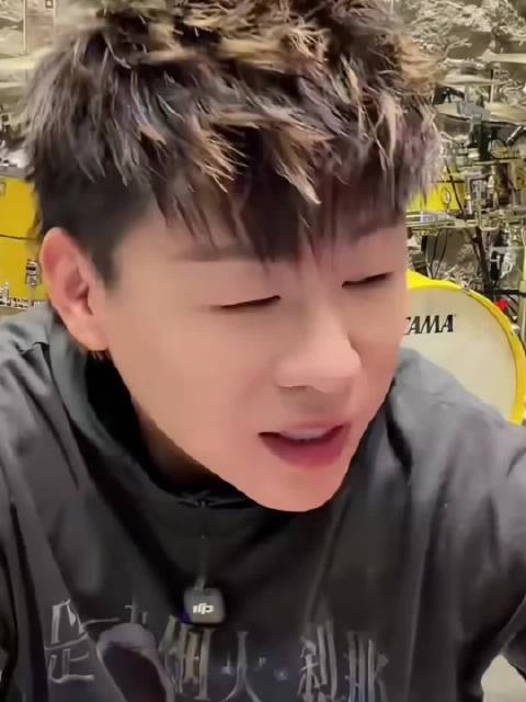 原来明星的妈妈也逃不过商场送鸡蛋这种东西