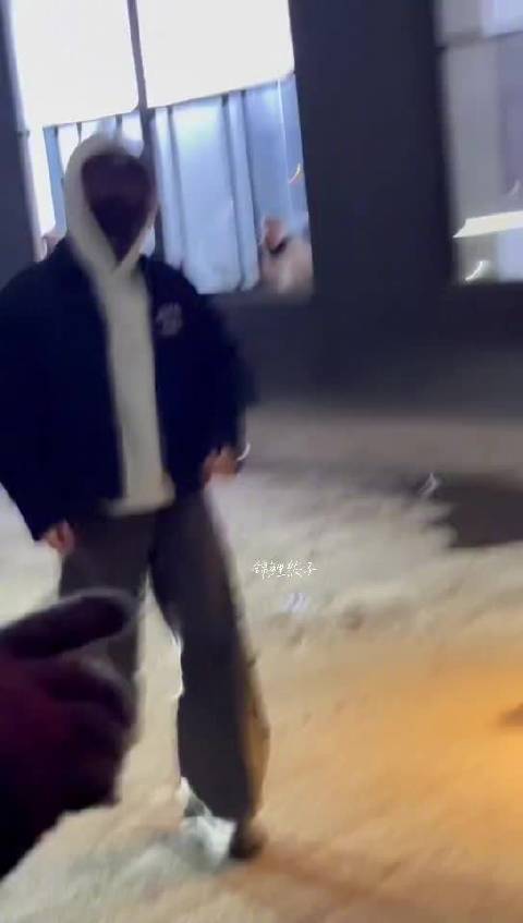 周翊然心疼粉丝辛苦决定不再收信