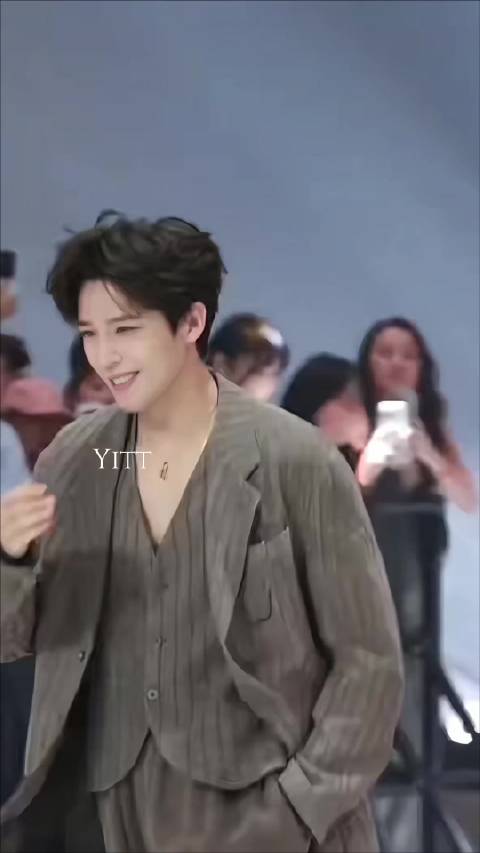 青年演员王安宇粉丝深情表白守护星愿