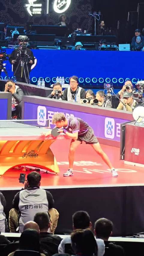 林高远南京赛场展风采，林指导战术助力显成效