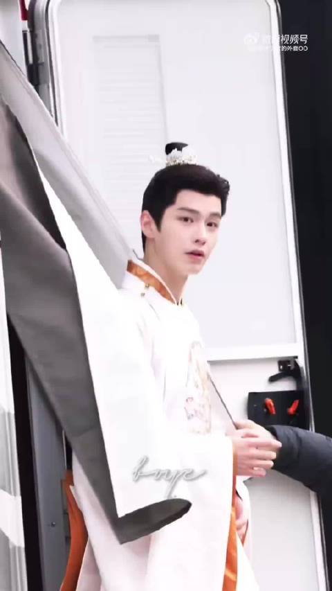 何与《窈窈有期》今日路透