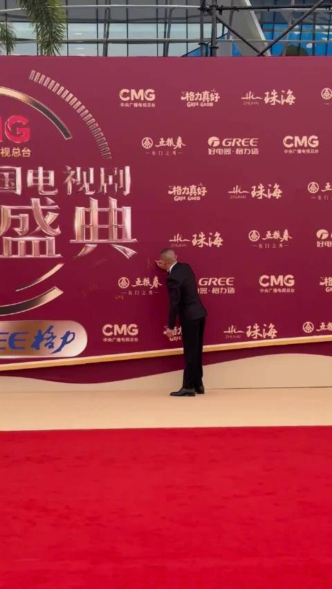 聂远与女儿同框亮相，女儿已参演多部影视作品