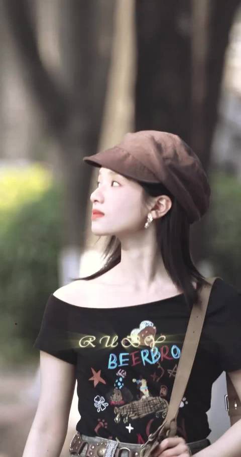 张婧仪新剧的妆造越来越好了，有千禧年的风格