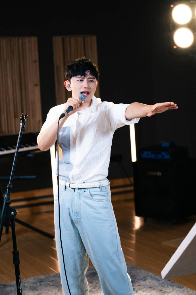 《声生不息2》开录,16组歌手首轮歌单曝光,那英张韶涵引期待,华晨宇被吐槽