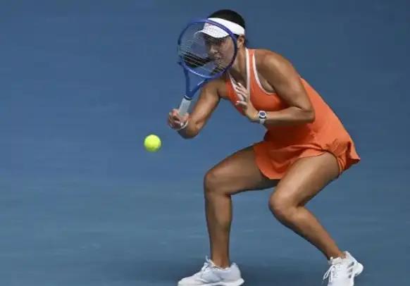 斯瓦泰克1-6惨败!莱巴金娜11ACE送走世界第二，女单彻底洗牌