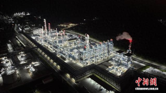 吉林石化转型升级项目基地鸟瞰图。(资料图) 中国石油吉林石化公司供图