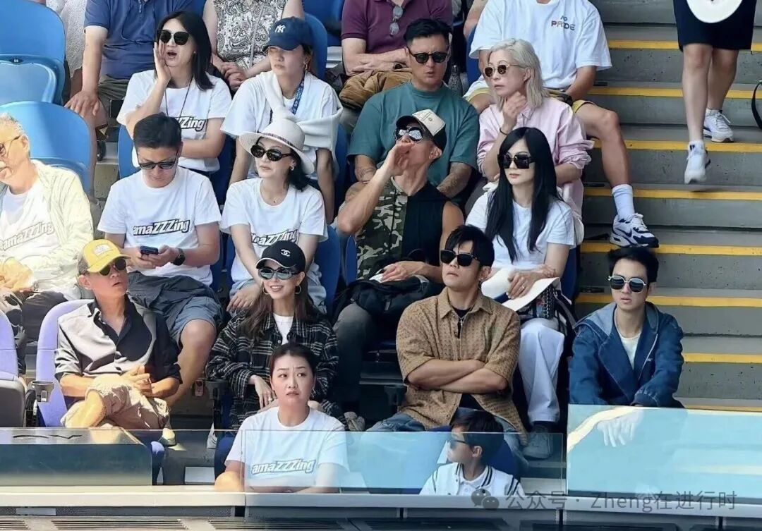 2026澳网男单首轮:张之臻三盘不敌18号种子塞伦德罗,连续两年首轮出局,周杰伦吴尊观战