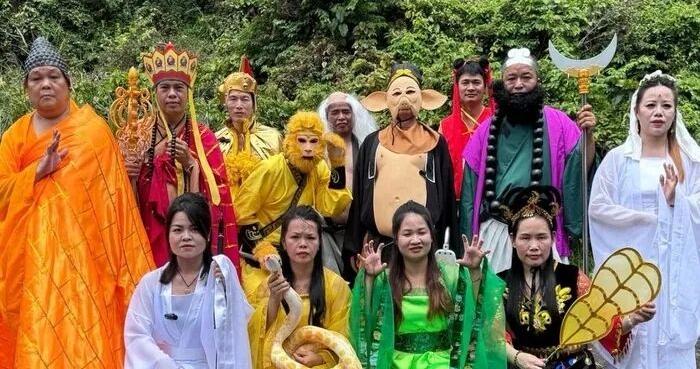 广西一草根团队方言演绎《西游记》走红，8个月涨粉30万，“唐僧”“悟空”竟是父子！网友发图求参演