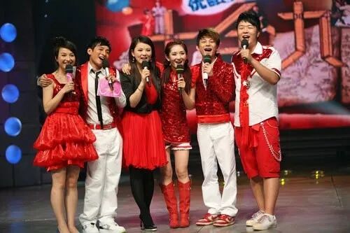 《快乐大本营》停播一年多,五位主持人近况各不同,有人翻身,有人销声匿迹,令人唏嘘