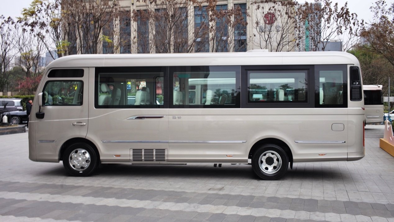 红旗金葵花国悦营运版，52.98 万元起