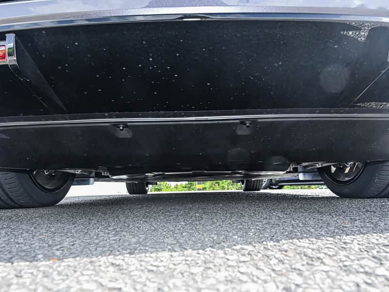 极氪001不同版本的配置表差异在哪里?