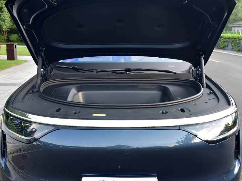 问界M8纯电版的动力表现怎么样?