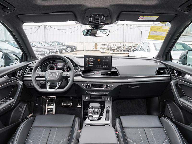 奥迪 Q5L 高清中控屏显示效果怎么样?