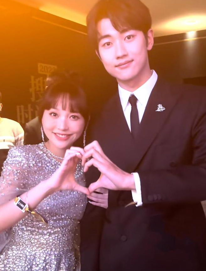 孙丞潇金莎讨论婚前财产公证，双方达成一致，否认因钱与金莎交往_外界_感情_男友