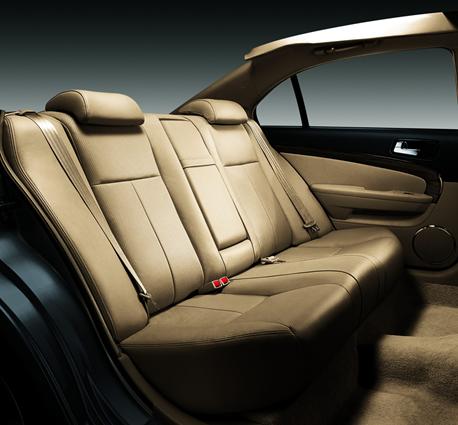 汽车后排座椅整体放倒和4/6放倒有什么区别？