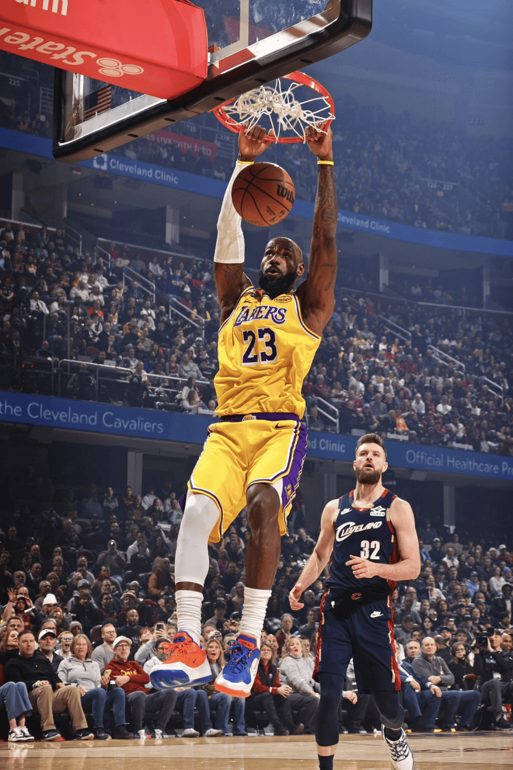 奥尼尔：不想看到詹姆斯替补出战，所以没把他选进全明星