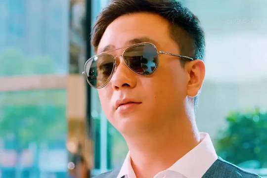 四人合伙购路虎，开启财富新篇章