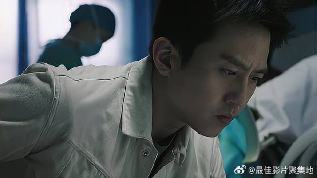 赵丽颖顺利生下男宝 邓超见证自己出生，下秒惊喜了