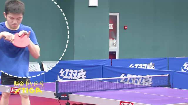 爱噘嘴的萌东，一脸稚气，出手犀利