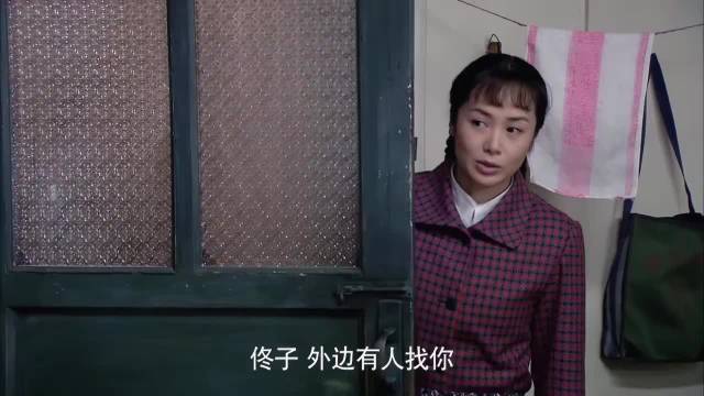 金婚：佟志初恋找上门，故意挑衅文丽，茶味溢出来了！