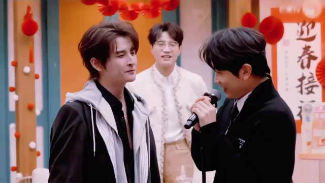 今晚最逗的张远和颜人中两人互啄哈哈哈哈！