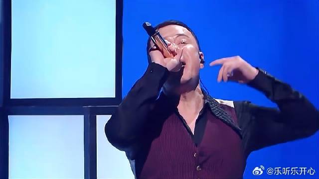 《闪光的乐队》 杨坤唱情歌够绝，不料品冠一开口，才知啥叫降维打击