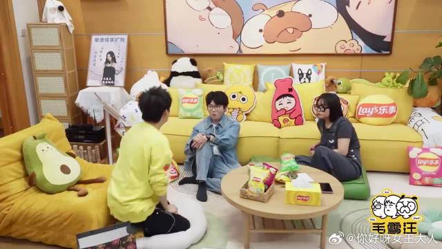 大张伟揭秘《嘻唰唰》幕后故事，竟然为失恋写的，毛不易都震惊