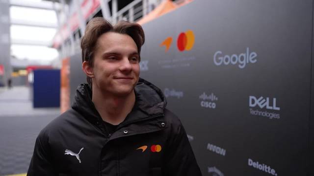 奥斯卡重返赛道谈2026新赛车挑战，燃油问题缩短首日测试