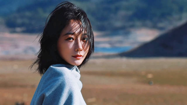 生辰顺遂，携风奔赴，心有山海，步步皆景，王珞丹0130生日快乐