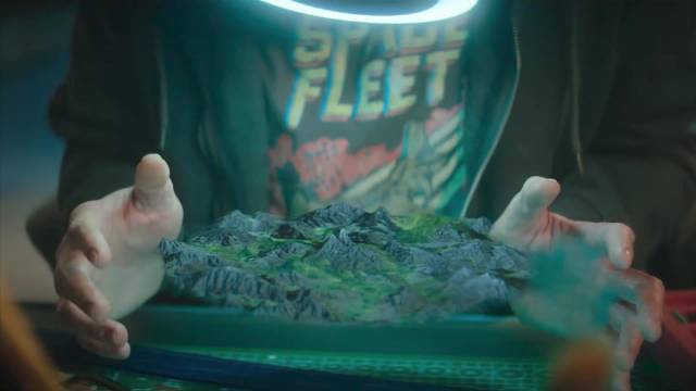 《黑镜》新集揭秘创世神为永动打工者手工造星球