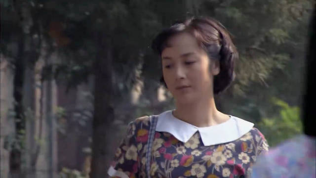 金婚：文丽穿布拉吉臭美，庄嫂太不会说话，把文丽得罪的透透的！